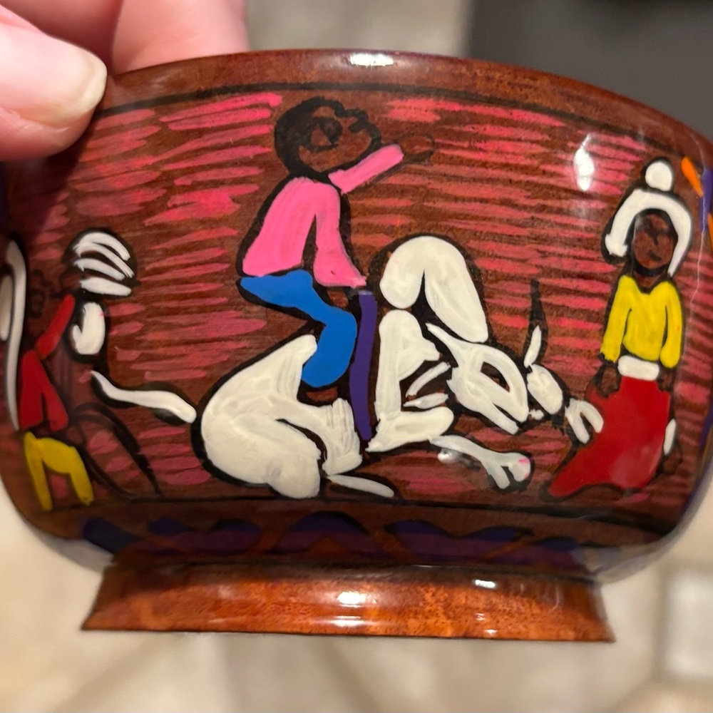 Vintage Hand-Painted wood storyBowl